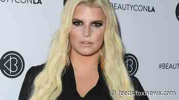 Jessica Simpson says alcohol was 'silencing her' before getting sober