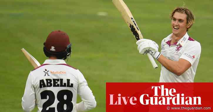 County cricket: Somerset on verge of victory, Murtagh gives Middlesex hope