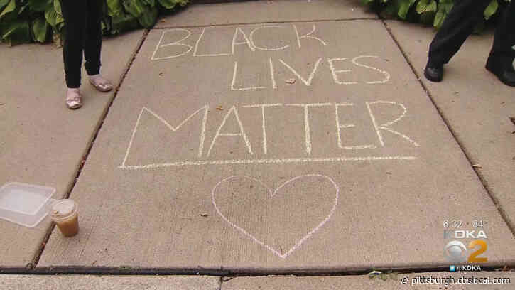 Neighbors Of Mayor Bill Peduto Show Support For Protesters Through Chalk Messages