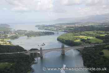 Menai Bridge reopens following hour-long 'police incident' - North Wales Chronicle
