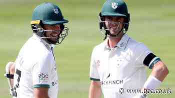 Bob Willis Trophy: Daryl Mitchell & Jake Libby rally Worcestershire against Warwickshire