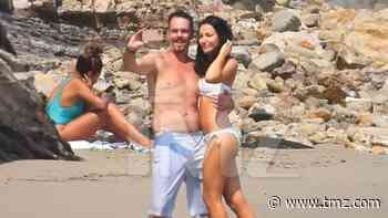'Entourage' Star Kevin Dillon Nails Perfect Beach Selfie, Hot Woman Helps