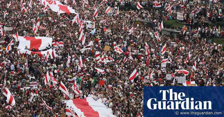 Belarus: tens of thousands of protesters flood Minsk for second week – video