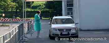 Erba, lunghe attese per i tamponi Ats Una fila di 150 auto sul piazzale - La Provincia di Como
