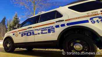 Good Samaritan helps officer track down dangerous driving suspect in Pickering, Ont.