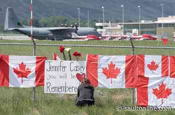 Military lifts order grounding Snowbirds team, some restrictions still in place
