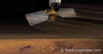 NASA celebrates 15 years of Mars orbiter with stunning photos