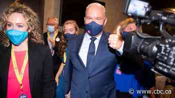 Erin O'Toole spends 1st day overseeing transition, talking to PM and Scheer