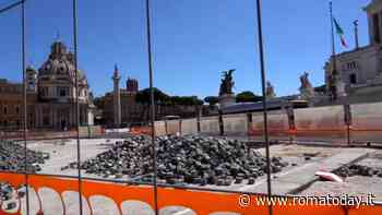 Piano sampietrini, proseguono i lavori su piazza Venezia: “La restituiremo più sicura”