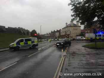 Crash closes Paragon Street in York
