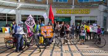 Pictures show Extinction Rebellion Merton over the weekend