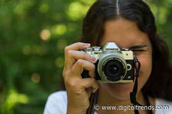 Olympus OM-D E-M10 Mark IV Review: Feels like a point-and-shoot