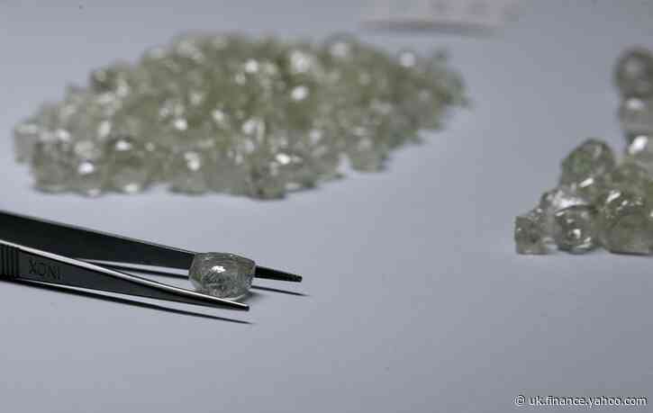 Botswana govt says no guarantee on De Beers sales deal by end-2020