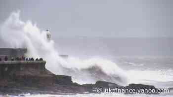 Storm Francis brings wind and heavy rain to South Wales