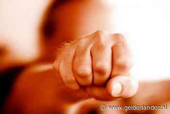 Man sloeg Tielenaar gebroken schedel bij supermarkt: ‘Hij gorgelde in zijn eigen bloed’