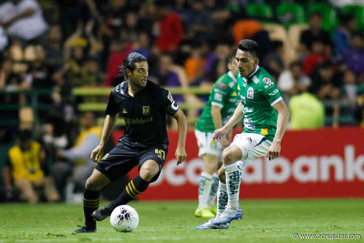 LAFC loses reigning MLS MVP Carlos Vela to knee injury