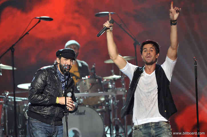 This Enrique Iglesias & Juan Luis Guerra Collab Wins Best Billboard Latin Hit From 2010
