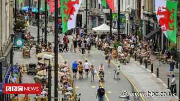 Coronavirus: Cardiff socialising 'behind Covid-19 case rise'