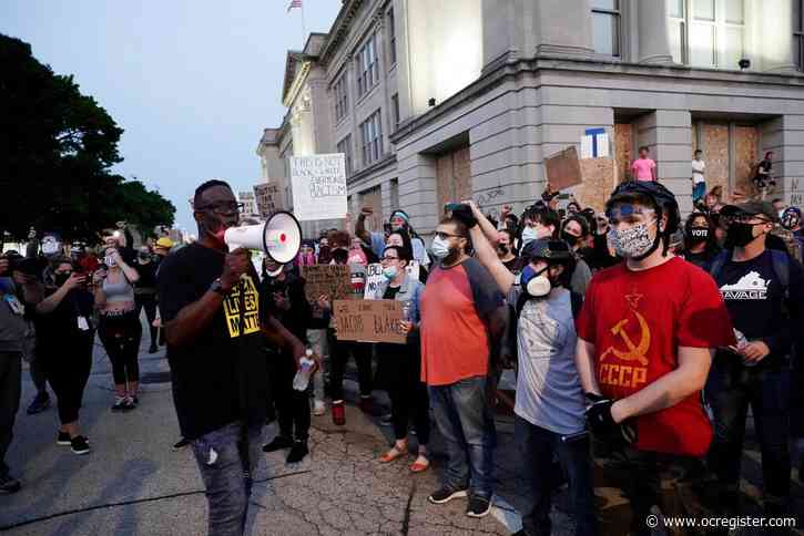 3 shot, 2 fatally, in unrest over Wisconsin police shooting