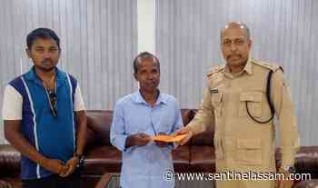 Darrang Police extends helping hand to agriculture entrepreneur during lockdown - Sentinelassam - The Sentinel Assam