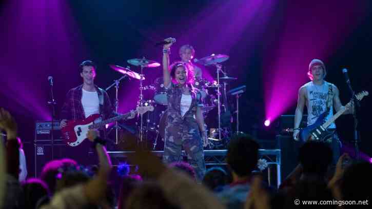 Julie and the Phantoms Trailer Previews Netflix’s New Teen Series