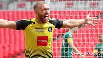 Harrogate Town: Ryan Fallowfield & George Thomson sign new deals