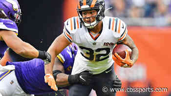 David Montgomery carted off at Bears practice with apparent groin injury, team optimistic about status