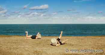 Theater to Stream: A World of Fringe and More Apples