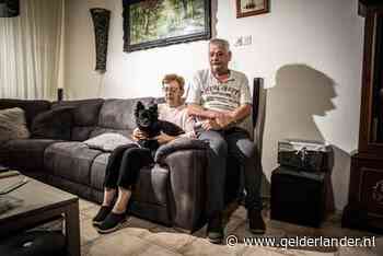 Helena en Jan waren bijna dakloos, maar werden op het nippertje gered: ‘Ik rook weer als een ketter door de stress’