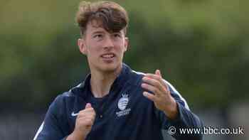 Josh de Caires: Mike Atherton's son signs Middlesex deal