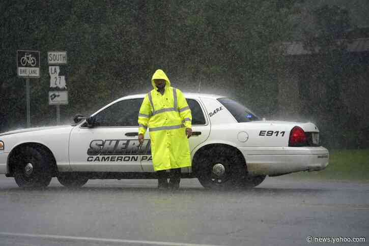 Laura makes landfall in southwestern Louisiana near Texas