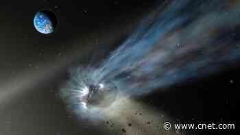 Bright comet caught recklessly racing toward the sun     - CNET