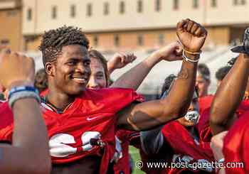 19 Neighbors: Even a pandemic can’t sack this high school senior’s gridiron goals
