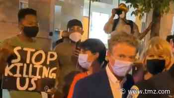 Sen. Rand Paul Surrounded by D.C. Protesters Over Breonna Taylor's Killing