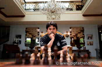 Five-time chess champion Hikaru Nakamura signed by e-sports giant TSM