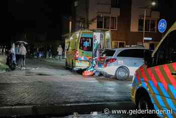 Man gewond door val met scooter in Arnhem, traumaheli ingezet