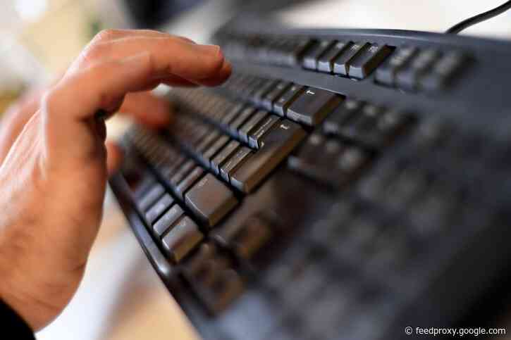 43 essential Windows keyboard shortcuts to help you quickly use and navigate the PC operating system