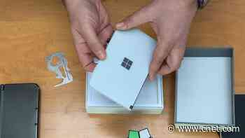 Microsoft Surface Duo unboxing: What's inside video     - CNET