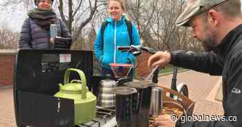 Outdoor coffee group welcomes Edmontonians to join the club - Global News