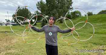 Edmonton TikTok star uses app to educate 1M followers on Indigenous culture - Global News