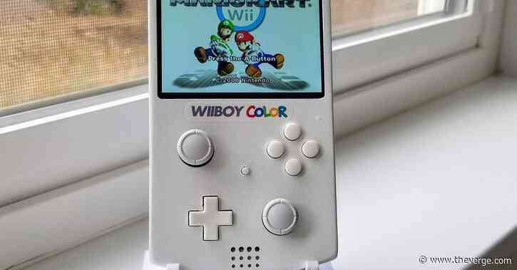 This Game Boy Color is actually a portable Nintendo Wii and it’s so damn clean