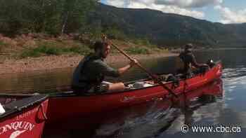 Prized canoe paddle makes epic 1-year journey before being reunited with owner