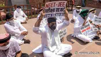 Global tally of coronavirus cases surpasses 25 million