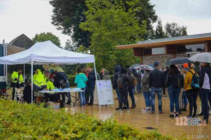 Honderden mensen zoeken in Apeldoorn naar vermiste Dennis [update]