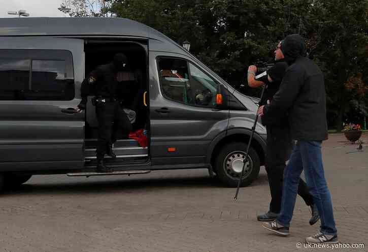 France calls on Belarus to reverse measures against journalists