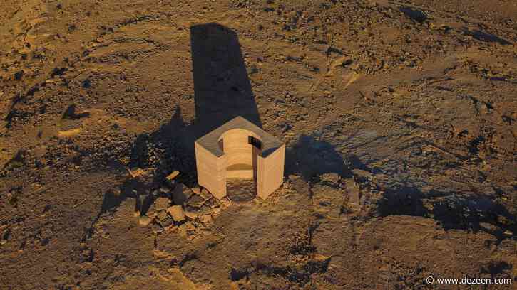 Gitai Architects builds rammed-earth observatory in the Negev desert