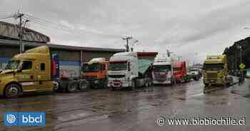 Camioneros bloquean acceso a puertos de San Vicente, Coronel y Lirquén - BioBioChile