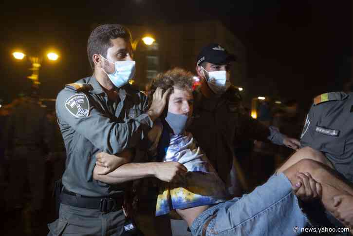 Thousands gather in Israel for anti-Netanyahu weekly rallies