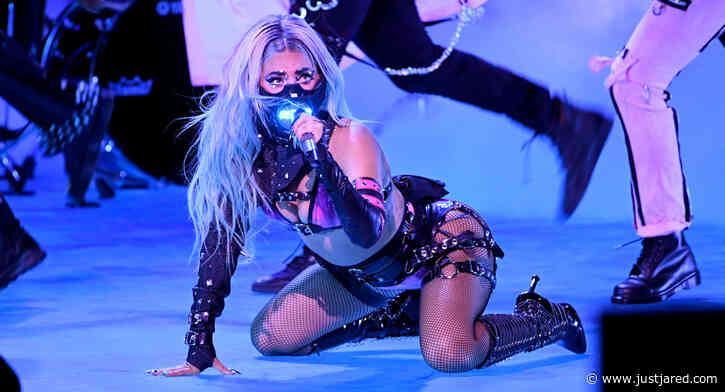 Lady Gaga Gives Epic 9 Minute VMAs 2020 Performance, Sings 'Rain on Me' with Ariana Grande for First Time (Video)