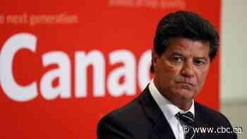 Unifor members give strong strike mandate as Big 3 auto contract talks ramp up